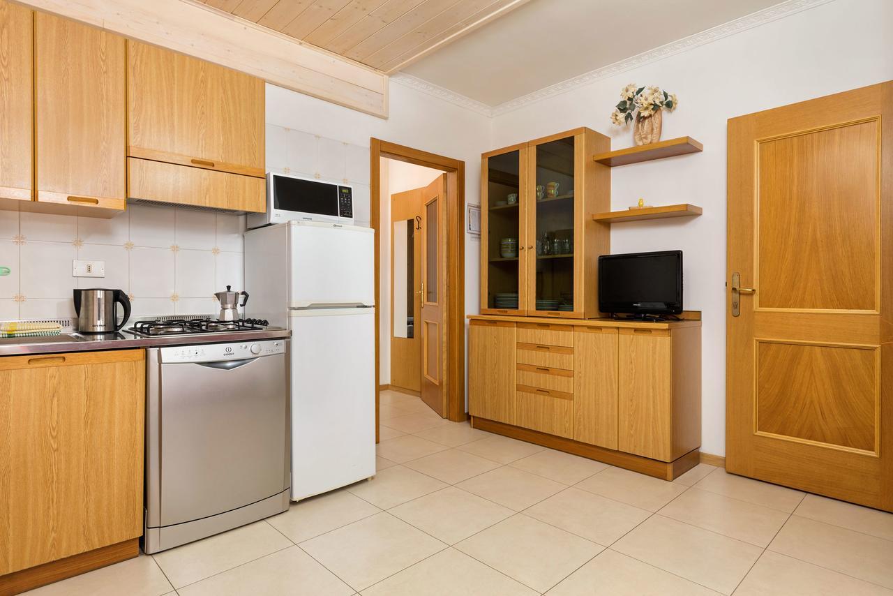 Appartamenti Residenza Pineta Molveno Exteriör bild
