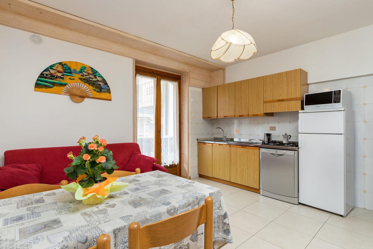 Appartamenti Residenza Pineta Molveno Exteriör bild